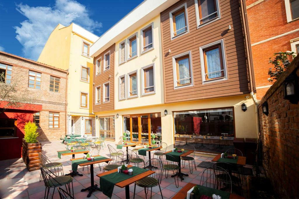Hotel Set Oezer